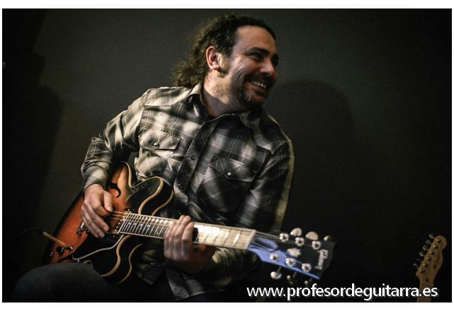 Clases de Guitarra Martín Guitar